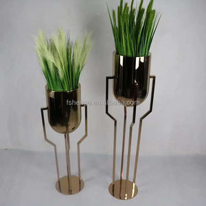 Macetas Decorativas <span class=keywords><strong>de</strong></span> Lujo <span class=keywords><strong>para</strong></span> el Hogar, Estilo Nórdico, Macetas <span class=keywords><strong>de</strong></span> Esquina Doradas, Floreros <span class=keywords><strong>de</strong></span> Pie Grandes <span class=keywords><strong>para</strong></span> Interiores en Dorado y Negro - Product Image 6