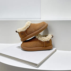 Bottes d'hiver pour enfants 2025 Nouveau style Bottes de neige épaisses isolées de style <span class=keywords><strong>Birkenstock</strong></span> pour garçons et filles, Chaussures chaudes pour filles - Product Image 3