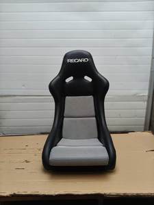 Siège de course RECARO Pole Sports pour voitures modifiées General Motors avec cadre en tissu et suède - Product Image 3