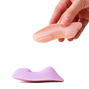 Culotte en silicone portable clitoridienne avec télécommande à 10 vitesses de vibration charge USB pour les jouets sexuels des couples lesbiens - Product Image 1