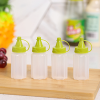 Haute qualité 30ml Mini bouteille de compression de sauce en plastique mignon emballage Portable extérieur pour sauce soja tomate bouchon pointu