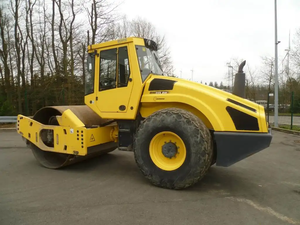 Compacteur à rouleaux d'occasion Bomag Bw213D BW212D Allemagne Bomag Bw213 Bw217 Bw211D Bw219D Compacteurs à rouleaux d'occasion 213D - Product Image 5