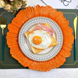 Assiettes de présentation rondes en plastique <span class=keywords><strong>PP</strong></span> de luxe, écologiques, avec incrustations dorées et peintes à la main, motif floral, pour décoration de mariage et de dîner - Product Image 3