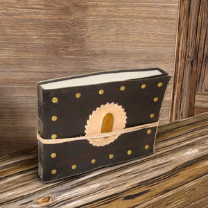Carnet de notes vintage en cuir véritable fait main avec fermeture à reliure pour le dessin, le croquis et la personnalisation OEM - Product Image 2