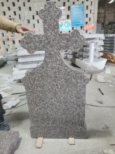 Lapide a Croce in Granito G664 Stile Europeo Monumento Rumeno per Tombe Singole e Doppie nel Cimitero - Product Image 4