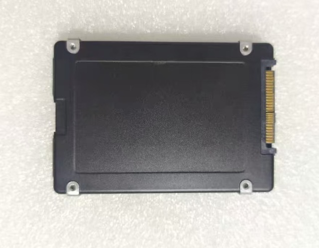 Enterprise Grade Solid-state Drive PM1733 3.84T U.2 NVMe PCIe 4.0 High-speed Read-write Virtualization AI Server