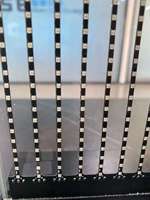 Layar Led Film Transparan Led P3.9-7.8 Resolusi Tinggi Nits 4500 Pada Panel Kaca