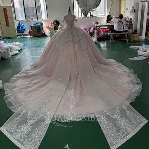 Vestido de Quinceañera Moderno Rosa Claro con Apliques, Lentejuelas, Cuentas y Encaje, Vestido de Fiesta de Gala Talla XS176 - Product Image 3