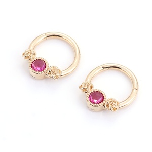 ต่างหูทองคำ 18K 14K 10K สีเหลือง ประดับเพชรแดงเลี้ยงในห้องปฏิบัติการ ได้รับการรับรองจาก IGI เพชรเม็ดเดี่ยว ดีไซน์สวยงาม เหมาะสำหรับผู้หญิง สวมใส่ได้ทุกวัน แบบห่วง - Product Image 3