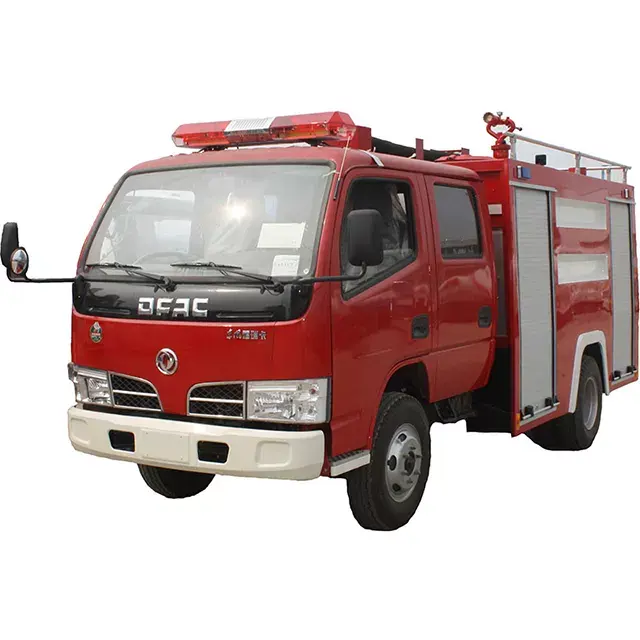 factory new high quality Xindongri 3000L metal roll up door engine pump water fire truck