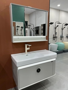 Ensemble de meubles de salle de bain de luxe moderne et minimaliste 2026 sur mesure avec miroir en bois, meuble-lavabo et bar mural pour hôtel - Product Image 2