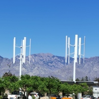 5kw 10kw 15kw 20kw Générateur Éolienne verticale Panneaux solaires Système hybride