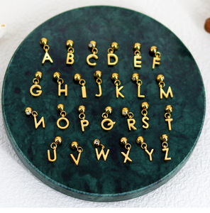 Colgante inicial móvil ajustable <span class=keywords><strong>letra</strong></span> chapada en oro espejo inglés de acero inoxidable 316 <span class=keywords><strong>L</strong></span> al por mayor - Product Image 1