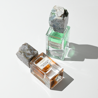 Flacon de parfum de luxe en pierre naturelle 30ml 50ml, base carrée lourde, forme personnalisée par le fabricant, avec bouchon en pierre naturelle