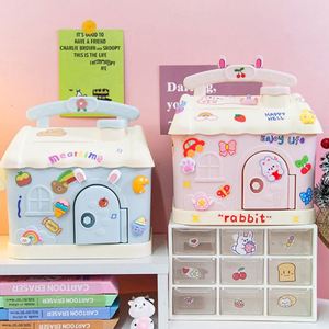 Caja de Almacenamiento Kawaii 2026, Hucha con Forma de Cabaña, Regalo para Niños, Caja de Ahorro Multifuncional - Product Image 1