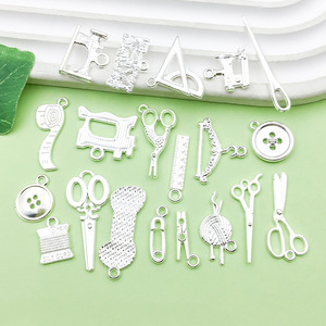 จี้รูปเครื่องจักรเย็บผ้า ทำจากโลหะผสมสังกะสี สำหรับงาน DIY เครื่องประดับ ของขวัญสำหรับทุกเพศทุกวัย เหมาะสำหรับงานสร้างสรรค์ - Product Image 4