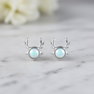 Boucles d'oreilles clous en argent E3769 en forme de cerf avec opale blanche sertie clos, bijoux fantaisie mignons pour femme, cadeau - Product Image 2