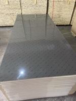Panneau d'intérieur en PET à haute brillance de 4x8 18mm de densité moyenne du fabricant, MDF noir pour meubles, contreplaqué de qualité supérieure