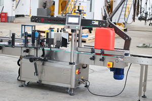 Linea di Riempimento e Tappatura Automatica Lineare per Liquidi, Fluidi, Lubrificanti e Oli - Product Image 4