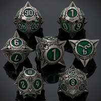 Ensemble de dés à picots en métal vert canon de fusil 7 pièces, dés polyédriques ornés pour D&D, jeu de société RPG, kit cadeau professionnel