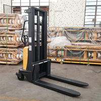 Chariot élévateur électrique de qualité supérieure, capacité de charge de 2000 kg, pour l'empilage de palettes en entrepôt léger