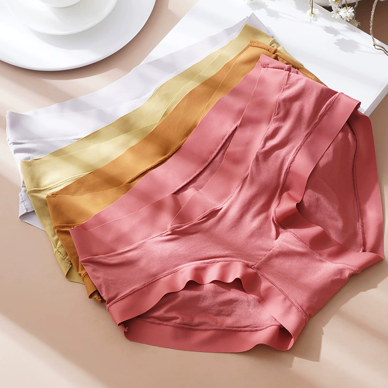 V-Front Seamless Low-Rise Maternity Brief (9055): back view showing seat coverage and leg opening