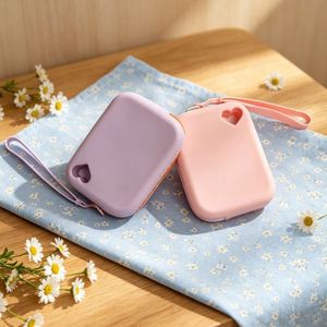 Nouvelles mini-sacs de rangement en silicone à fermeture éclair pour câbles de données, écouteurs, cosmétiques, collations et monnaie, élégants et adorables - Product Image 2