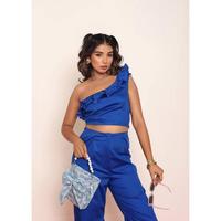 Ensemble pantalon et haut asymétrique à volants pour femme – Tenue coordonnée élégante deux pièces au design tendance et silhouette raffinée