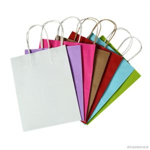Sacs en papier kraft avec poignée, personnalisables avec votre propre logo, plusieurs tailles disponibles pour les boutiques, durables et écologiques - Product Image 6