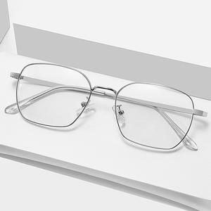 Monture optique carrée en métal de style coréen simple, verres plats, lunettes unisexes légères à monture complète 880552 - Product Image 1