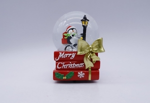 Bola DE AGUA DE Ángel de Navidad de 100MM, pingüino de Papá Noel, Reno montando <span class=keywords><strong>en</strong></span> bicicleta, globo de nieve de resina con lazo de oro rojo, caja de regalo - Product Image 6