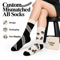 Chaussettes mi-mollet asymétriques style AB, imprimé moto et pneu, deux motifs différents, tricotées, conception personnalisée OEM