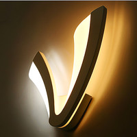 Applique murale LED moderne en forme de V, corps en métal contemporain pour salon, salle à manger, chambre, cuisine, avec changement de couleur