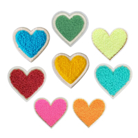 Vente en gros d'uniforme scolaire personnalisé patchs de serviettes thermocollantes patchs de lettres brodés en chenille avec tissu logo personnalisé