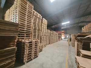 Palettes en bois estampillées à double face séchées au four, prêtes à l'exportation pour le fret international, expédition industrielle conforme aux normes mondiales - Product Image 3