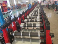 Machine de formage à froid entièrement automatique pour système de drainage de toiture, avec contrôle PLC sans bavures et haute productivité