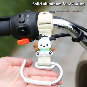 Hebilla de correas de animales portátil Ins de moda bonita personalizada gancho extendido gancho colgante fuerte Universal para vehículo eléctrico - Product Image 3