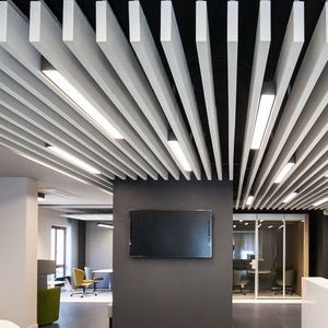 แผงฝ้าเพดานอะคูสติกแบบแขวน ดูดซับเสียง รูปทรงวงกลม เป็นมิตรกับสิ่งแวดล้อม โครงสร้างเหล็ก <span class=keywords><strong>สาย</strong></span>เคเบิลสีไม้ - Product Image 6