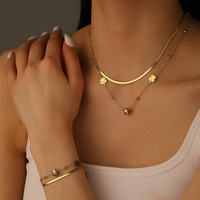 Ensemble de perles à double couche avec transfert de fleur à quatre feuilles, collier et bracelet, lame en acier inoxydable plaqué or, islamique, non décolorant, tendance