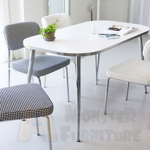 Table à manger Maison Hailey, design moderne et contemporain, surface durable et facile à nettoyer, pieds en chrome de qualité supérieure, acier thermolaqué - Product Image 2
