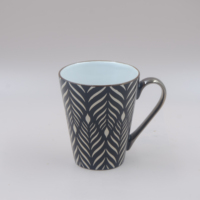 4PC Pack verschiedene Farben verschiedene Muster geprägt Pink/Gelb/Rot/Blau Farben anpassen Keramik Kaffeetasse mit Griff