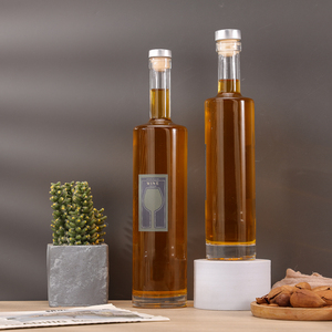 Conteneur de vin de stockage de saké de <span class=keywords><strong>cidre</strong></span> de <span class=keywords><strong>gin</strong></span> clair 500/750ml bouteilles en verre rondes de vodka hydromel de brandy de boisson d'alcool de boisson d'alcool avec couvercle en liège - Product Image 6