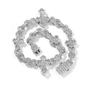 Personnalisable Nom Chaîne En Laiton Plaqué <span class=keywords><strong>Or</strong></span> Style Hip-Hop Pleine Baguette CZ Échelle Carré Croix <span class=keywords><strong>Infini</strong></span> Zircon Cubique Style Glacé - Product Image 2