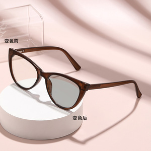 6127 Monture Optique Ronde Œil <span class=keywords><strong>de</strong></span> Chat Photochromique Gris Anti-Lumière Bleue pour Femmes - Product Image 6
