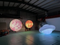Réplique de lune en PVC hermétique avec éclairage LED intégré pour la décoration des centres commerciaux, gonflables publicitaires