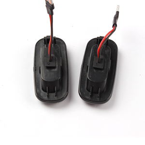 ไฟเลี้ยวข้าง LED สีเหลืองอำพันสำหรับ A3 A4 A6 C6 ระบบ Canbus ไฟเลี้ยวข้างแบบ Sequential สีเหลืองอำพันรมดำ - Product Image 3