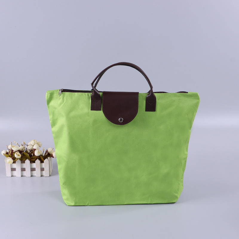 สีเขียวอ่อน