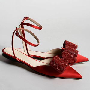 Vente directe d'usine marques de <span class=keywords><strong>luxe</strong></span> bout pointu <span class=keywords><strong>chaussures</strong></span> habillées à gros nœud <span class=keywords><strong>chaussures</strong></span> plates en cuir de satin pour femmes <span class=keywords><strong>chaussures</strong></span> escarpins - Product Image 2