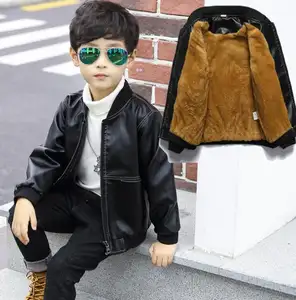 Cy10728a फैशनेबल बच्चों के कपड़े लड़कों कोट बच्चे पु चमड़े का जैकेट शुद्ध रंग बच्चा लड़का जैकेट