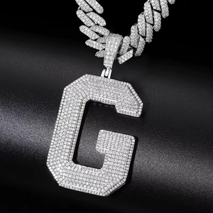 Pendentif en argent sterling de haute qualité pour homme, forme croix, serti de moissanite, personnalisable avec nom, style vintage, cadeau bijoux - Product Image 1